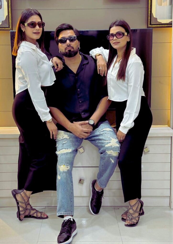 Armaan Malik, Payal Malik and Kritika Malik